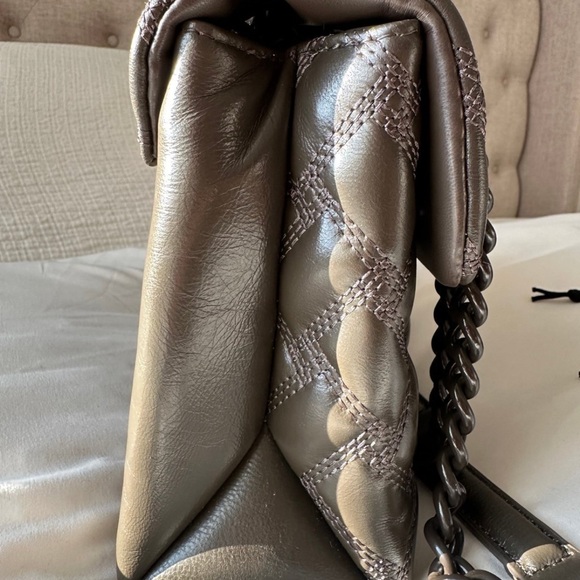 medium size ( off brownish color way) - Picture 4 of 10